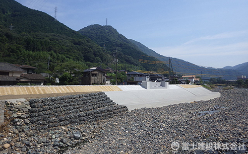 芦田川前原橋下部工事
