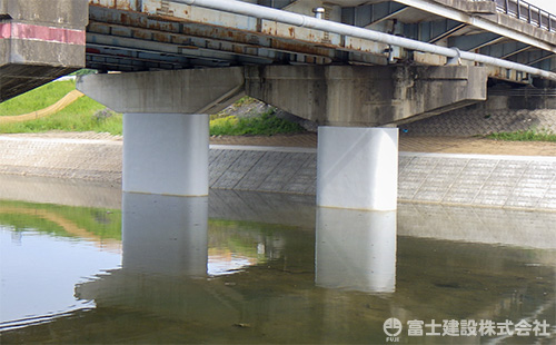 国道１８２号　道路災害防除工事（高屋川橋橋脚耐震補強）